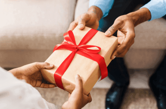 Navigating Client Gifts in Therapy