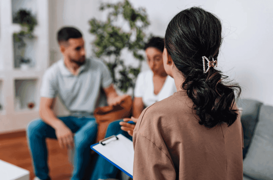 How Therapists Can Use Emotionally Focused Therapy (EFT) With Couples
