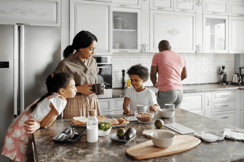 How Therapists Can Support Parents and Families During Summer Break